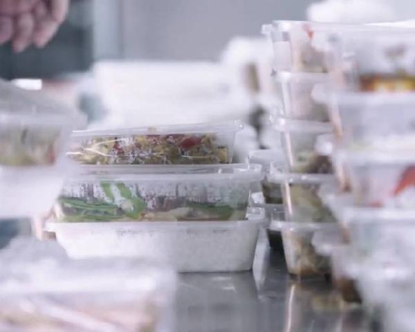 11家店全是萬單銷冠！年入1.5億！他成為“深圳外賣之王”的秘密是……|餐飲界