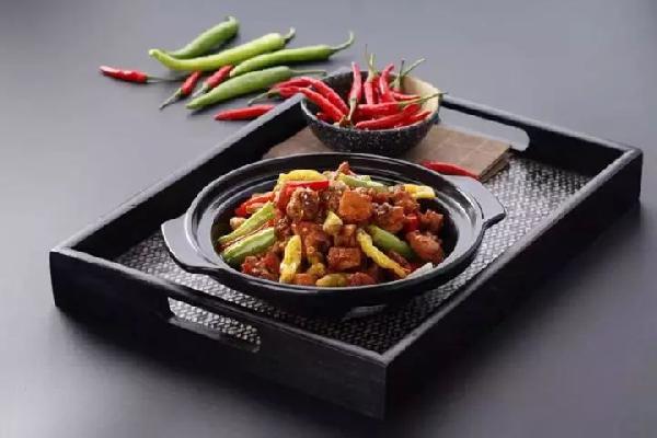 又到吃雞節(jié)，跟漢堡王、肯德基、麥當(dāng)勞學(xué)感恩節(jié)的營銷套路|餐飲界