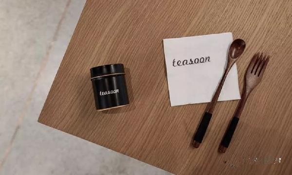 不跟喜茶、奈雪爭流量， ta憑啥成為網(wǎng)紅？