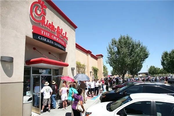 單店?duì)I收是肯德基的3倍，滿意度遠(yuǎn)超麥當(dāng)勞、漢堡王，它憑的啥？|優(yōu)評