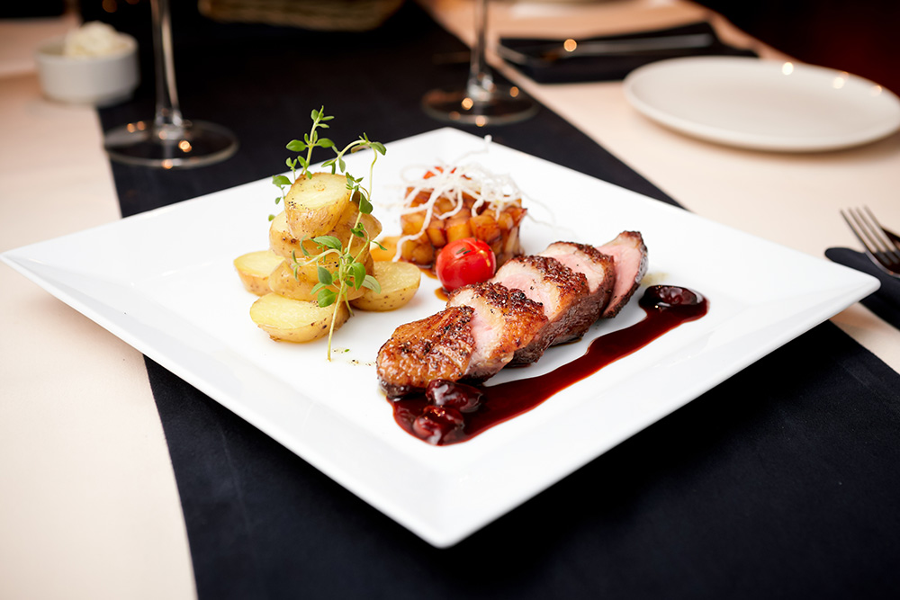 中餐出海30年：月虧60萬，至少5年才回本?。餐飲界