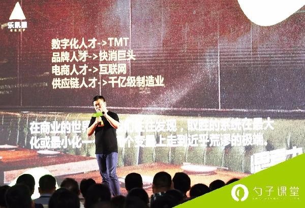 聽說你五行缺人，所以你知道“挖人”的正確姿勢嗎？