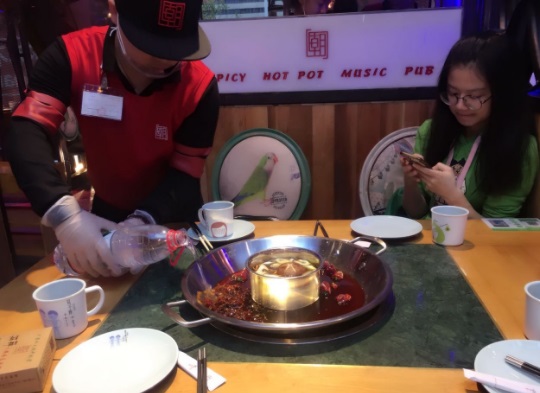 吃膩了火鍋，想換換口味?麻辣美味的水煮肉片食譜送給你