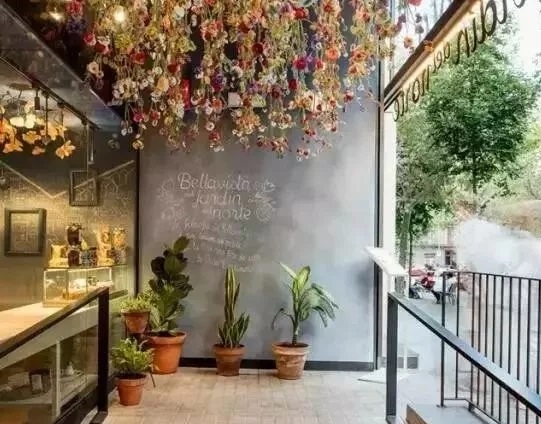 為什么燈光亮的餐廳反而生意不好？餐廳照明的門(mén)道你懂多少？