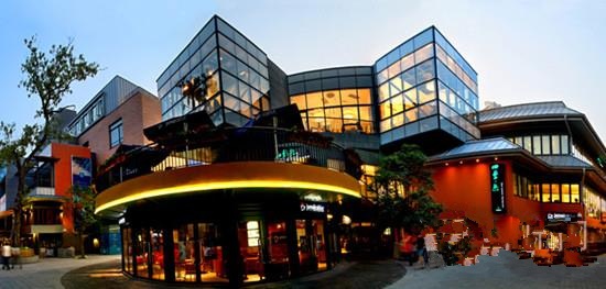 武漢天地網(wǎng)紅品牌的聚集成趨勢，日常的排隊(duì)成習(xí)慣