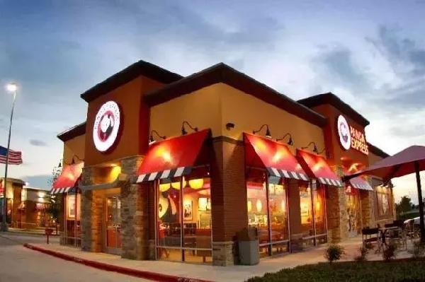 開遍全美47州，一年狂賺百億，這家中餐戰(zhàn)斗機(jī)為何不愿回國？