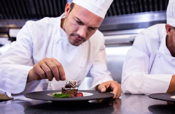 未來餐飲行業(yè)，廚師的出路在哪里？|餐飲界