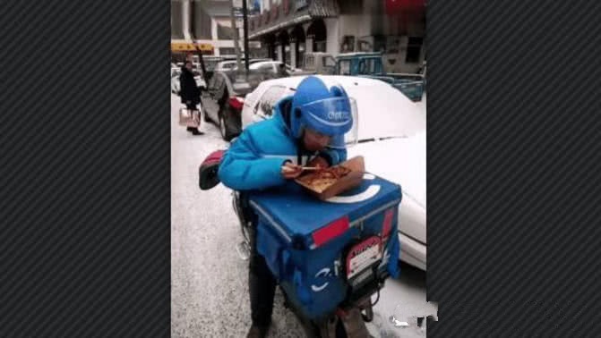 實拍：我們當推掉的外賣都是這樣處理的，很多網(wǎng)友紛紛都說以后絕對不退掉了