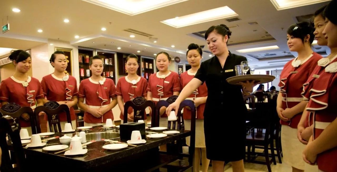 【經營心法】營業(yè)額立翻50%，秘訣居然在服務員身上！