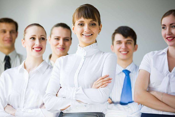 年輕的餐飲店長，如何管理老員工