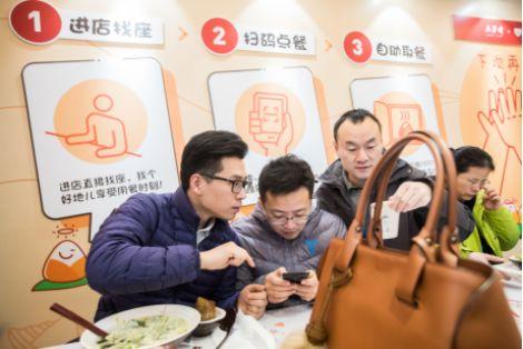 營業(yè)額漲逾40%、人效翻3倍！詳細(xì)解剖五芳齋無人智慧餐廳是如何誕生的