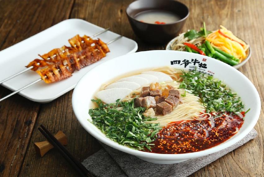 如何優(yōu)雅地吃掉一碗正經(jīng)牛肉面？