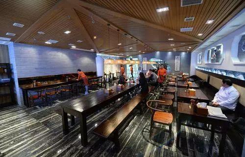 孟非的小面連關(guān)3店，品類紅利一過，小面市場一地雞毛！