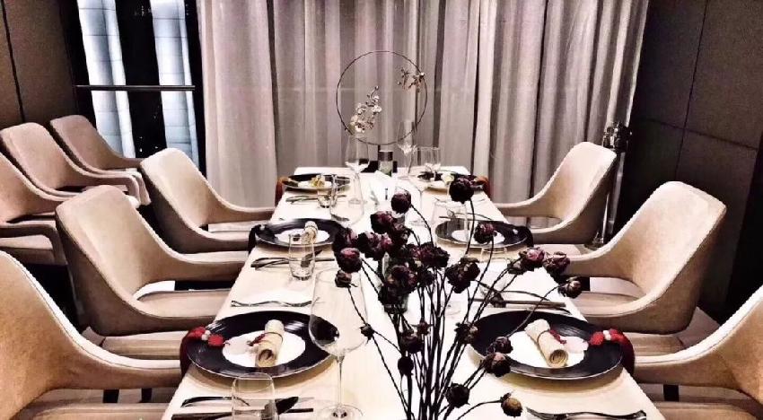 高端餐飲不好做？他怎么會做到月入40萬？