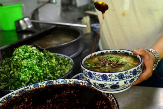 一碗上進的牛肉面！上海、杭州、蘇州三地青海拉面店摁下互聯(lián)網+的增收“快進鍵”