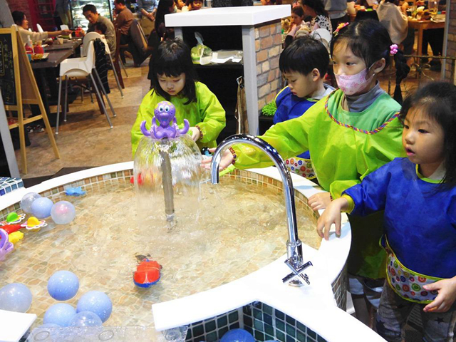 吃+玩，親子餐廳兒童節(jié)光榮綻放