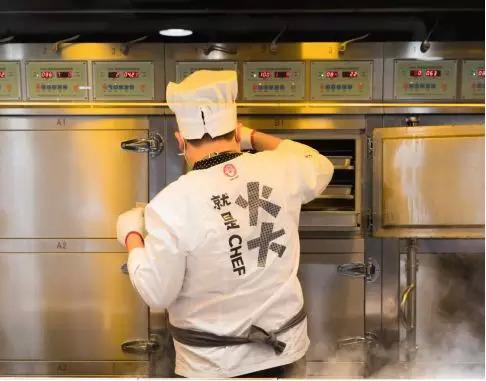 十年，三次升級，看72街創(chuàng)始人周明如何在標準化快餐中尋找突破？