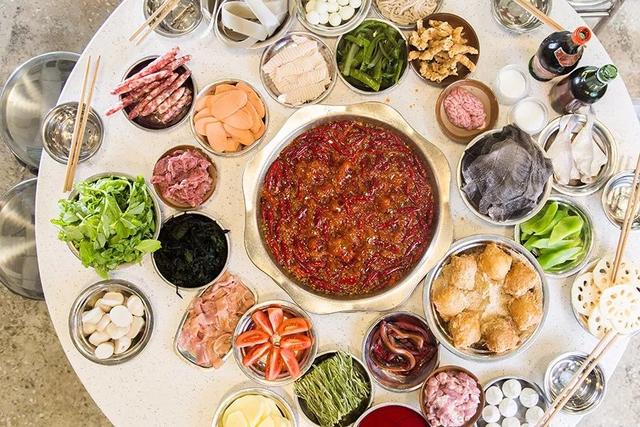 幾家歡喜幾家愁的火鍋市場，為何川味火鍋能夠經(jīng)久不衰？｜餐見