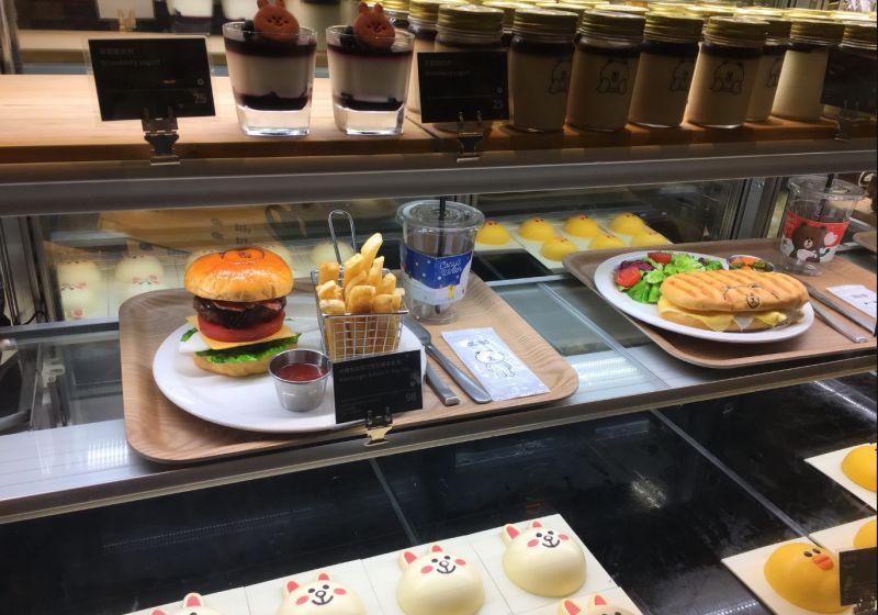 一天賣出4萬單，1億人都在吃的蛋糕，創(chuàng)始人竟小學畢業(yè)