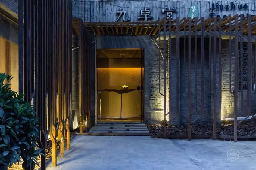 有一種比心，一定要給這家以撞色構(gòu)造的餐廳！