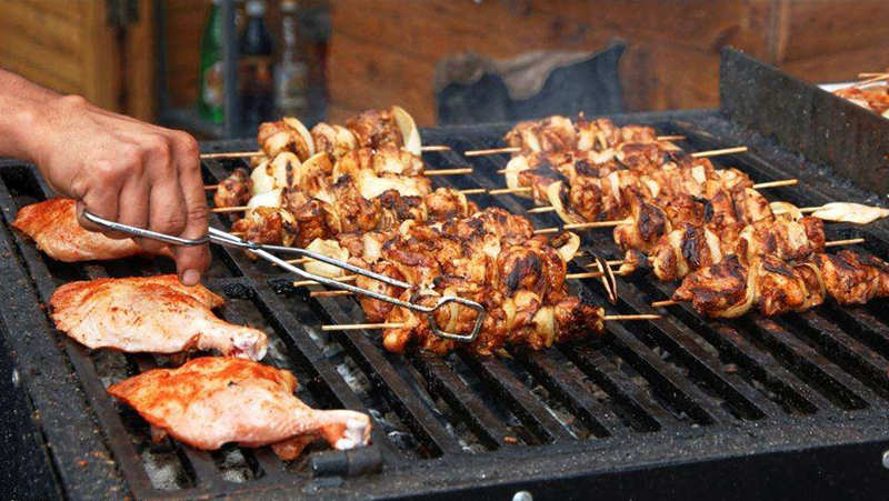 餐飲污染誰厲害？燒烤最重，清淡菜系污染物較少