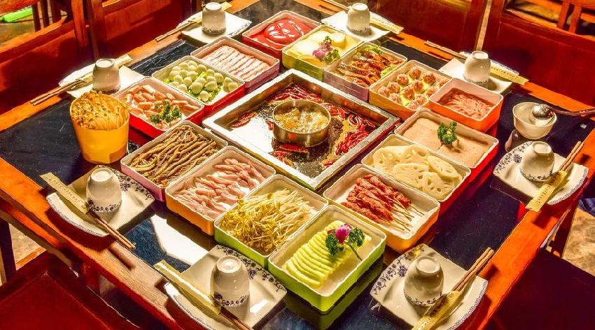 接手了一家火鍋店，過(guò)了兩天，我哭了！