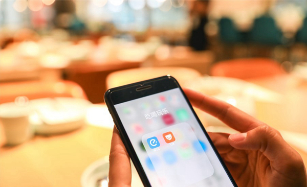 就餐排隊令人頭疼，為什么手機(jī)點單在中國更流行？