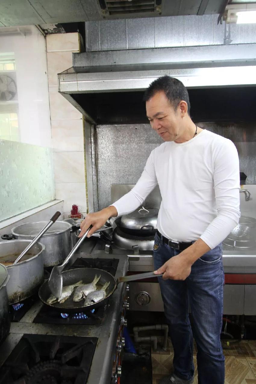 見(jiàn)證了粵菜的發(fā)展， 他有著如廣東人一樣樸實(shí)的餐飲夢(mèng)！
