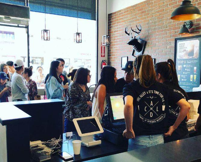 如何靠一款黑糖奶茶，5年開出200家直營店？