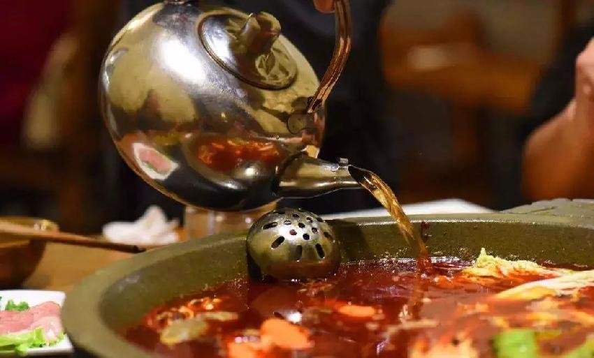 茶飲，火鍋店不可或缺的“主菜”