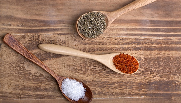 味精在中國(guó)的調(diào)味品界是如何失寵的？|餐飲界