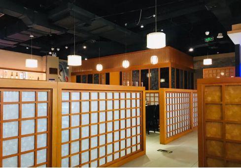 在競(jìng)爭(zhēng)激烈的日料紅?！耙倭⒉坏埂保@家日料老店做對(duì)了什么？