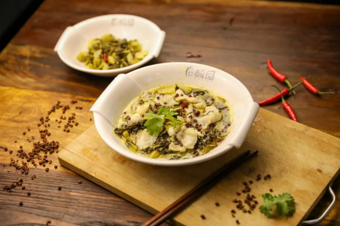 酸菜魚品類年增63.6%，精品快餐是行業(yè)潮流！