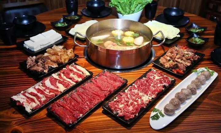 如何搶占新火鍋賽道？秘訣無非“新”&“鮮”！