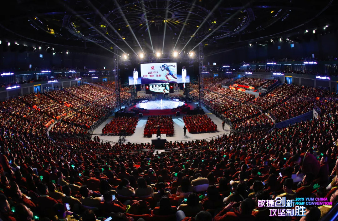 獨(dú)家專(zhuān)訪中國(guó)最大餐飲集團(tuán)掌門(mén)人：真正厲害的人，都是剛?cè)岵?jì)