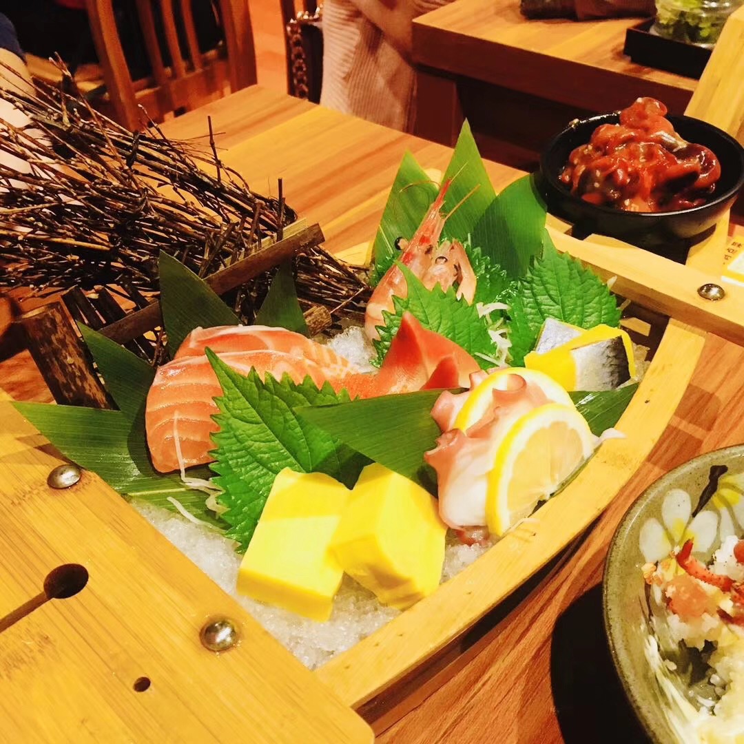 餐飲大事件220期 |瑞幸咖啡重新放開加盟、阿里巴巴本地生活全資收購美味不用等、Angelababy官宣成都開火鍋店|餐飲界