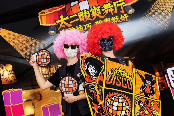 太二專門為舞癡開了個舞廳？