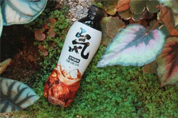 元?dú)馍挚蓸肺稓馀菟缴鲜?，不添加苯甲酸鈉等防腐劑及磷酸