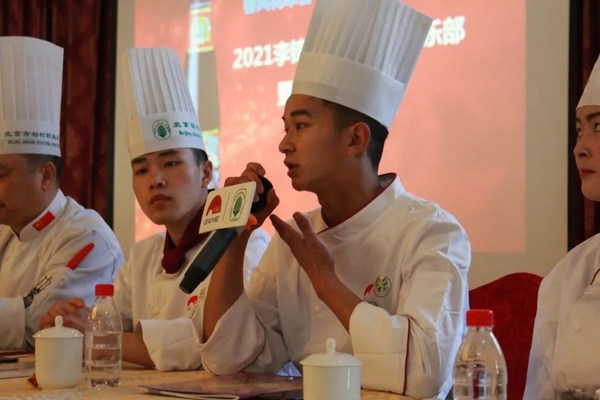 3個月當上炒鍋領(lǐng)班，李錦記助00后小伙"北漂"學廚獲新生