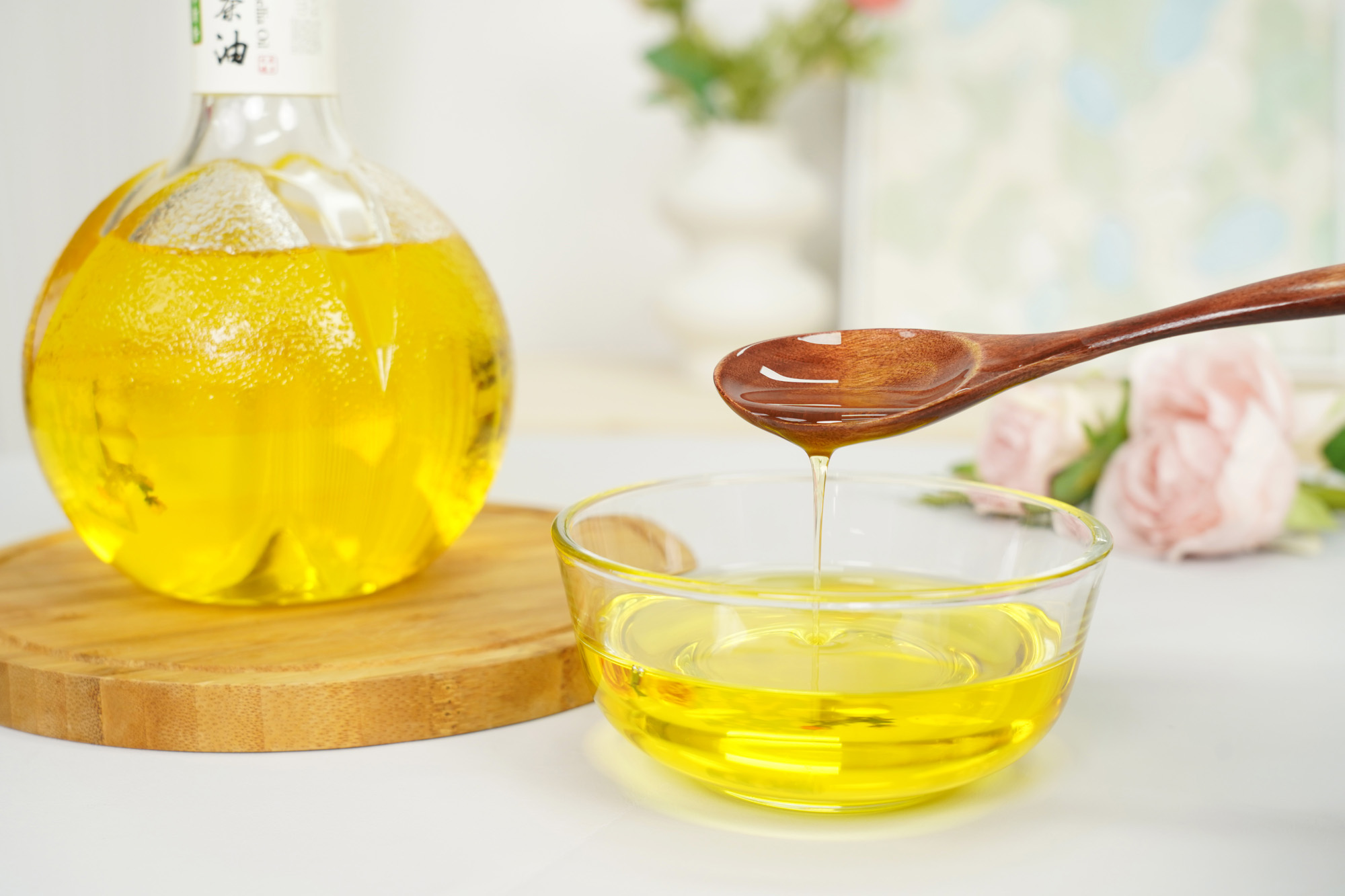 東方山茶，禮到福到 用一滴油滋潤(rùn)整個(gè)新春