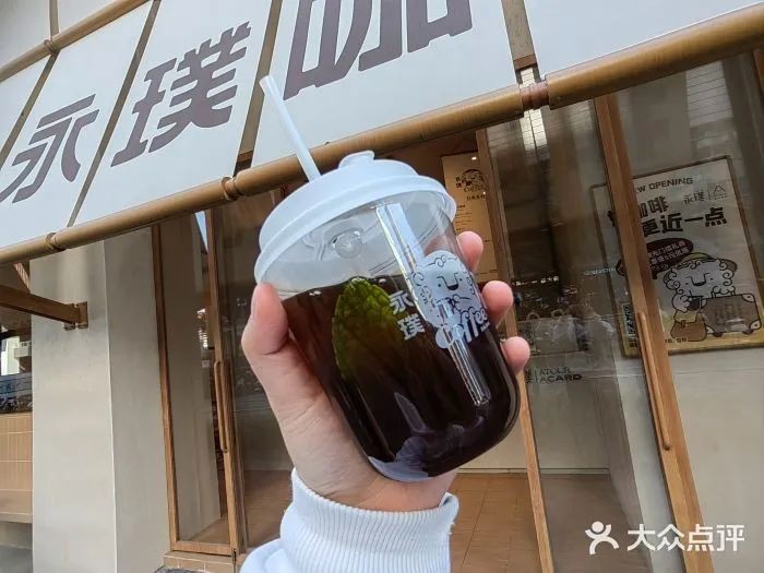 三頓半和瑞幸的相遇，是業(yè)態(tài)重塑還是渠道延伸？