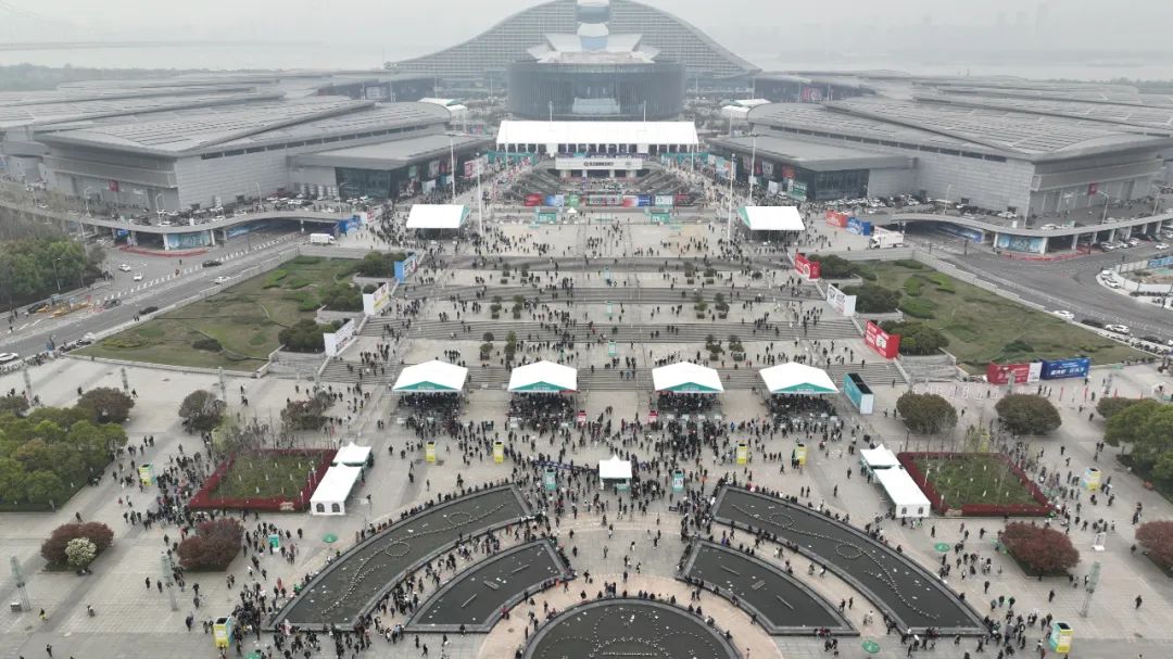 全新升級(jí)、助力贏戰(zhàn)2024，這場(chǎng)食材大展3月與您相約在春暖花開(kāi)的武漢！