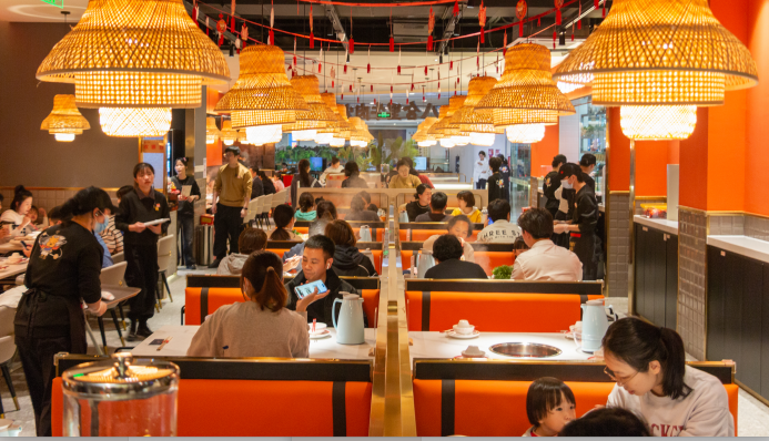 八合里66牛肉火鍋節(jié)出圈，吸引多地網友“組團”喊話開店