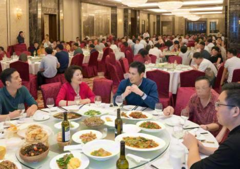 窮鬼套餐遍地開花，商家如何在價格戰(zhàn)中突圍？