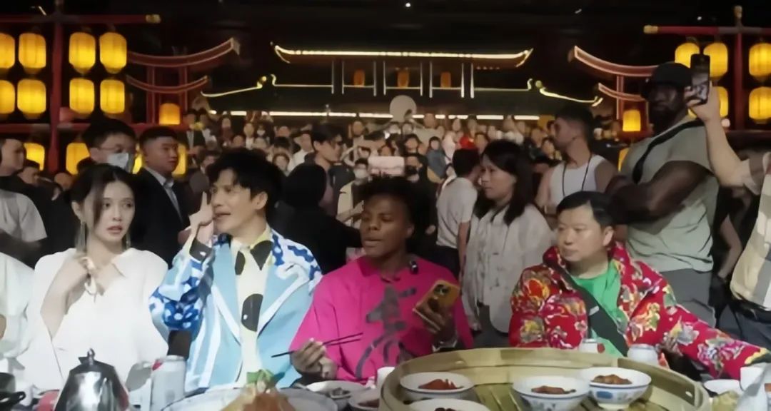 散裝英語撬動億級流量：餐企公關(guān)啟示錄