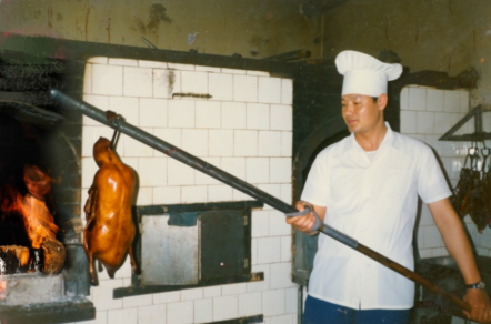 精致餐飲轉(zhuǎn)型突圍，“大董們”走進(jìn)抖音直播間|餐飲界