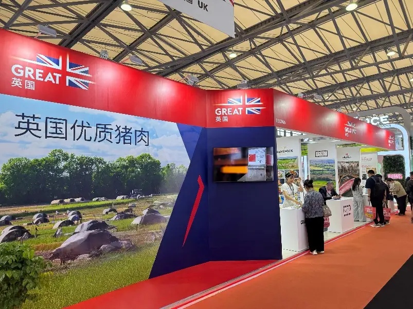 英國(guó)農(nóng)業(yè)與園藝發(fā)展委員會(huì)亮相2025年SIAL西雅國(guó)際食品和飲料展覽會(huì) 優(yōu)質(zhì)英國(guó)豬肉全面呈現(xiàn)，深化中英食品行業(yè)合作