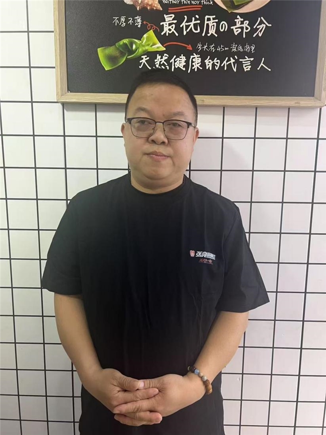 14年堅(jiān)守張亮麻辣燙，一個(gè)小鎮(zhèn)老板的長期主義勝利