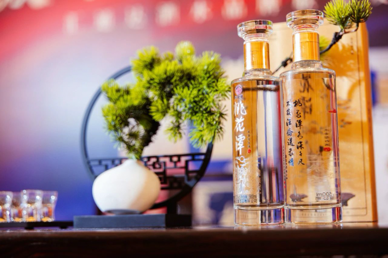 桃花潭酒壇香型發(fā)布會(huì)：一場風(fēng)味重塑的白酒創(chuàng)新探索