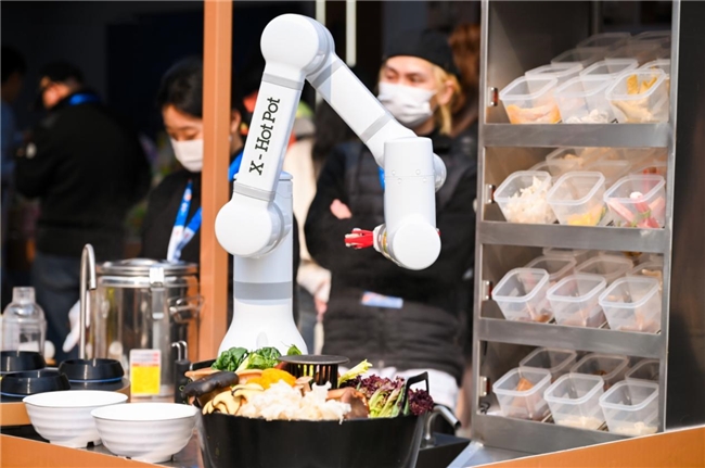沸點(diǎn)計(jì)劃憑借具身智能打破邊界，闖入“科技消費(fèi)”新賽道|餐飲界